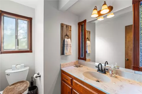 Bath - 337 Wylerhorn, Crestline, CA 92325 photo 1 of 4