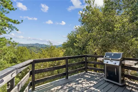 Exterior - 337 Wylerhorn, Crestline, CA 92325 photo 3 of 11