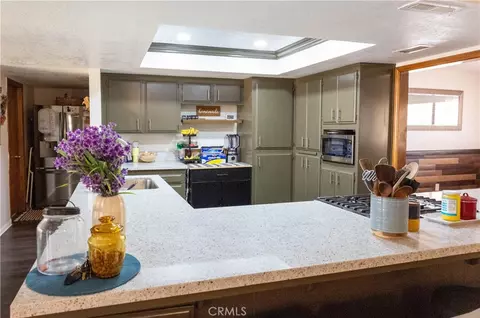 Kitchen - 15078 Cactus, Hesperia, CA 92345 photo 4 of 5
