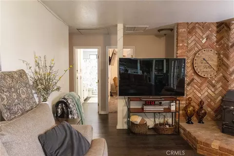 Entry Way - 15078 Cactus, Hesperia, CA 92345 photo 7 of 8