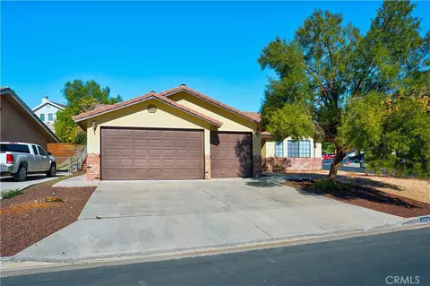 22170 Mustang Ct, Canyon Lake, CA 92587