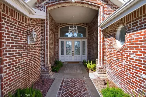 Entry Way - 6872 Chartwell, Riverside, CA 92506 photo 1 of 6