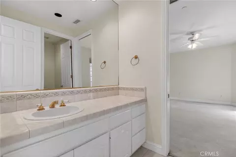 Bath - 6872 Chartwell, Riverside, CA 92506 photo 4 of 4
