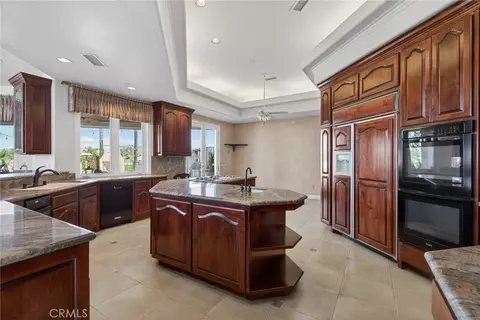 Kitchen - 6872 Chartwell, Riverside, CA 92506 photo 3 of 6