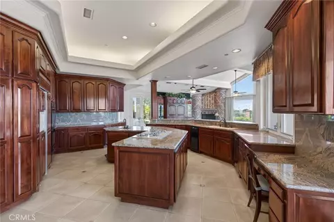 Kitchen - 6872 Chartwell, Riverside, CA 92506 photo 4 of 6