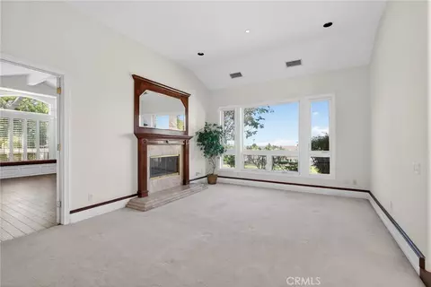 Living - 6872 Chartwell, Riverside, CA 92506 photo 2 of 14