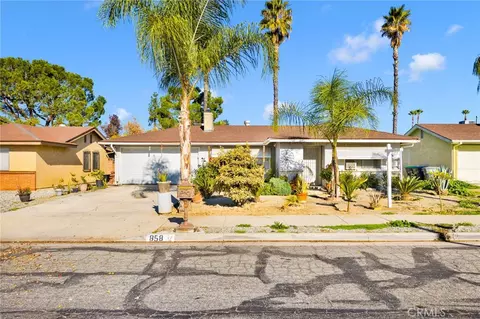 858 Coral Ave, Hemet, CA 92543