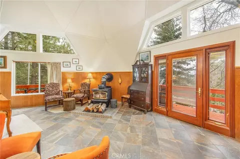 6461 Cedar Ave, Angelus Oaks, CA 92305