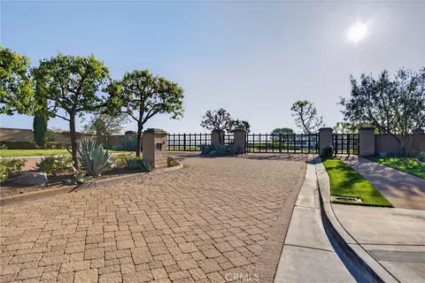 7478 Via Montecito, Riverside, CA 92506 photo 2