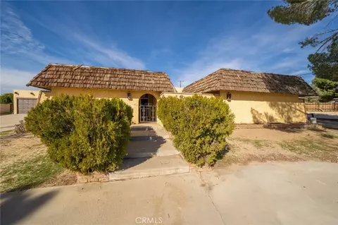 Exterior - 14580 Keota Rd, Apple Valley, CA 92307 photo 6 of 17