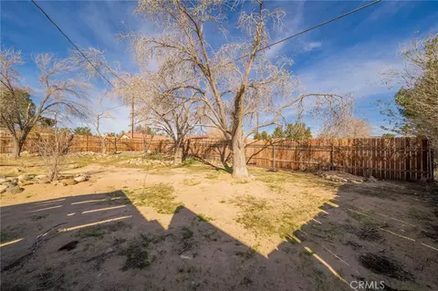 Exterior - 14580 Keota Rd, Apple Valley, CA 92307 photo 9 of 17