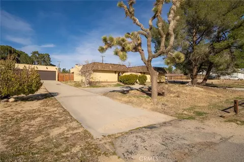 Exterior - 14580 Keota Rd, Apple Valley, CA 92307 photo 4 of 17