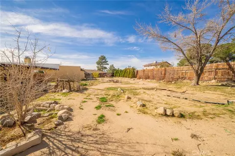 Exterior - 14580 Keota Rd, Apple Valley, CA 92307 photo 11 of 17