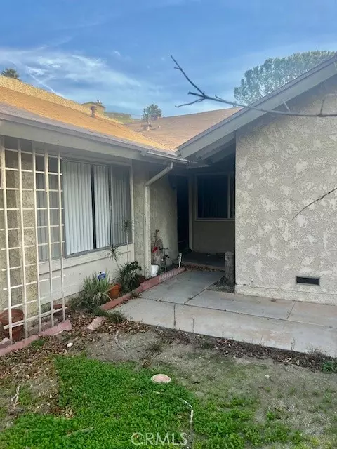Exterior - 5110 Caldera Ct, Riverside, CA 92507 photo 4 of 11