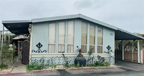 216 Emerald, Santa Ana, CA 92703