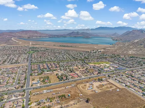 View/Area - 1752 Campanella, Perris, CA 92571 photo 9 of 9