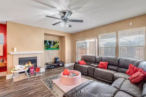 Living - 1752 Campanella, Perris, CA 92571 photo 5 of 5
