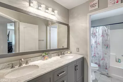 Bath - 1752 Campanella, Perris, CA 92571 photo 5 of 6