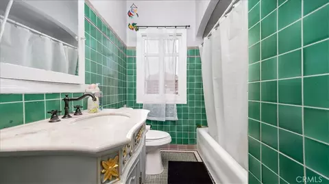 Bath - 140 Linden #962, Long Beach, CA 90802 photo 2 of 2