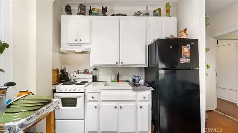 Kitchen - 140 Linden #962, Long Beach, CA 90802 photo 1 of 1
