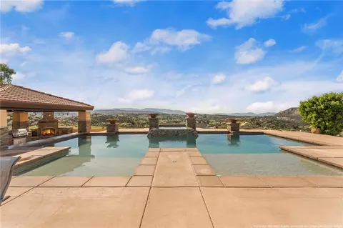 38125 Overhill Rd, Temecula, CA 92592