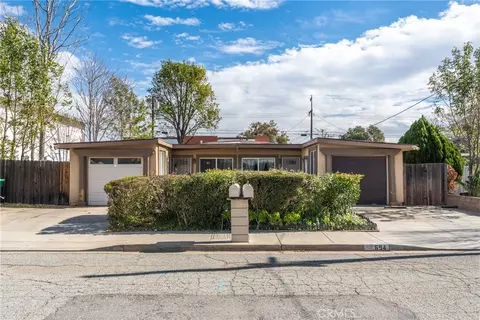 696 Illinois Ave, Beaumont, CA 92223