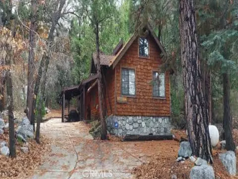 40411 Valley Of The Fls, Forest Falls, CA 92339
