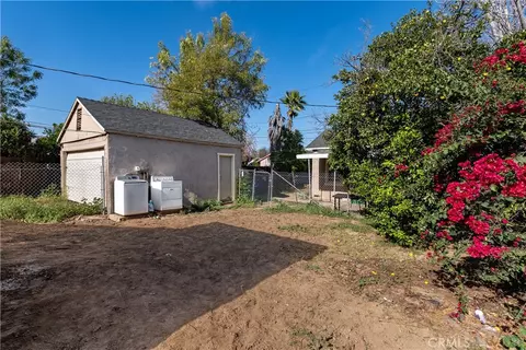 Exterior - 3367 Holding, Riverside, CA 92501 photo 6 of 6