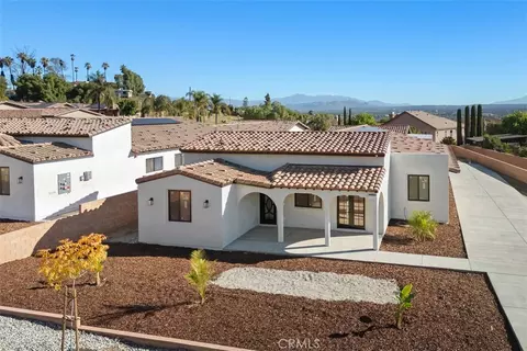 4465 Gilchrist Dr #2, Riverside, CA 92505