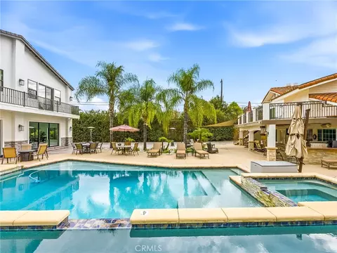 215 San Rafael St, Redlands, CA 92373