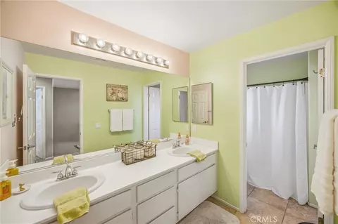 Bath - 8470 Lindenhurst, Riverside, CA 92508 photo 4 of 4