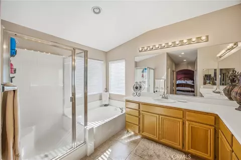 Bath - 8470 Lindenhurst, Riverside, CA 92508 photo 3 of 4