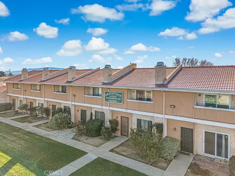 16465 Green Tree #14, Victorville, CA 92395