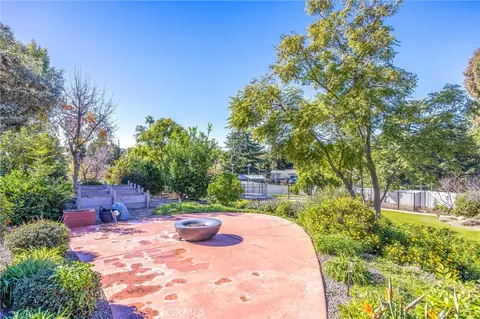 Exterior - 31027 E Sunset Dr N, Redlands, CA 92373 photo 12 of 19