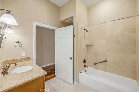 Bath - 31027 E Sunset Dr N, Redlands, CA 92373 photo 1 of 4