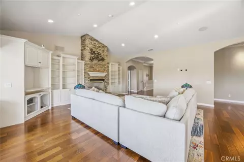Living - 31027 E Sunset Dr N, Redlands, CA 92373 photo 5 of 8