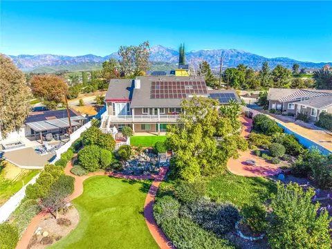 View/Area - 31027 E Sunset Dr N, Redlands, CA 92373 photo 8 of 8