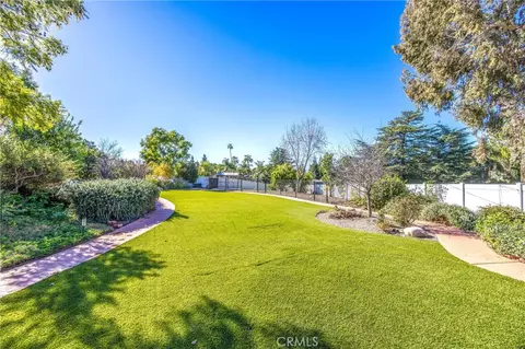 Exterior - 31027 E Sunset Dr N, Redlands, CA 92373 photo 17 of 20