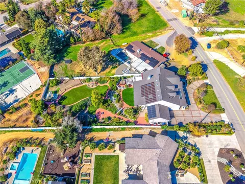 View/Area - 31027 E Sunset Dr N, Redlands, CA 92373 photo 6 of 7