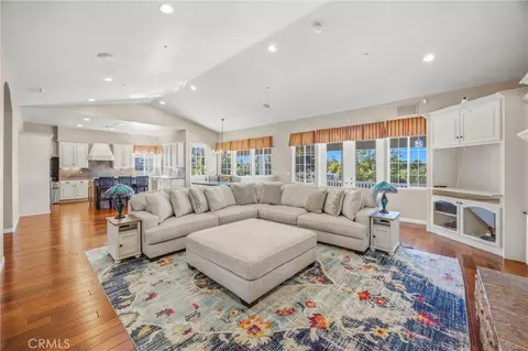 Living - 31027 E Sunset Dr N, Redlands, CA 92373 photo 1 of 8