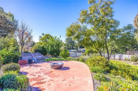 Exterior - 31027 E Sunset Dr N, Redlands, CA 92373 photo 12 of 20