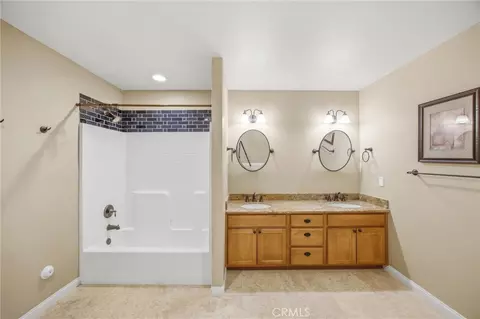 Bath - 31027 E Sunset Dr N, Redlands, CA 92373 photo 4 of 4