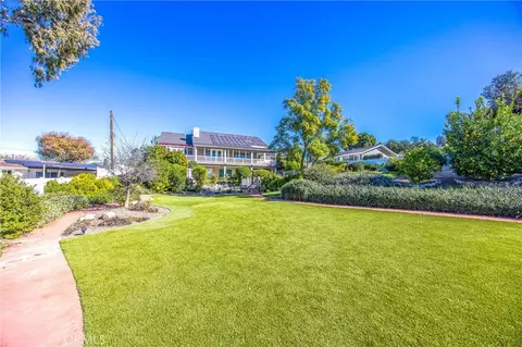 Exterior - 31027 E Sunset Dr N, Redlands, CA 92373 photo 18 of 20