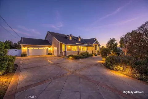 Exterior - 31027 E Sunset Dr N, Redlands, CA 92373 photo 1 of 20