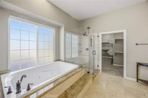 Bath - 31027 E Sunset Dr N, Redlands, CA 92373 photo 2 of 4
