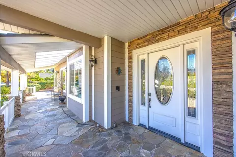 Exterior - 31027 E Sunset Dr N, Redlands, CA 92373 photo 6 of 20