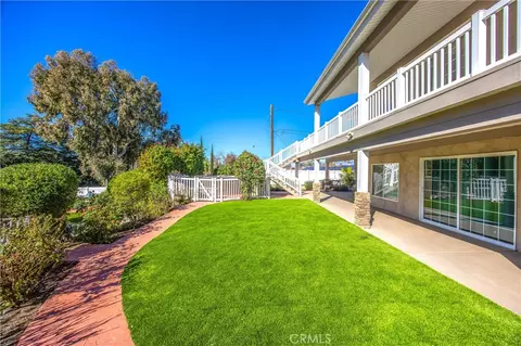 Exterior - 31027 E Sunset Dr N, Redlands, CA 92373 photo 16 of 20