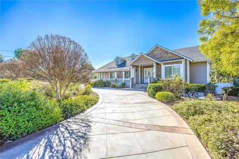 Exterior - 31027 E Sunset Dr N, Redlands, CA 92373 photo 4 of 20
