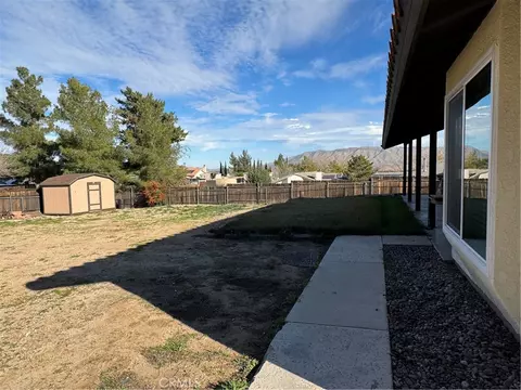 Exterior - 16834 Elm St, Hesperia, CA 92345 photo 6 of 9