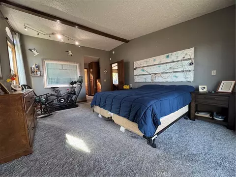 Bedroom - 16834 Elm St, Hesperia, CA 92345 photo 3 of 5